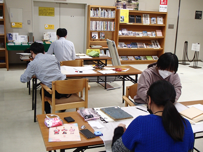 県図書館調査
